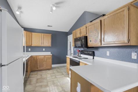 5736 Woodcote Drive Indianapolis IN 46221
