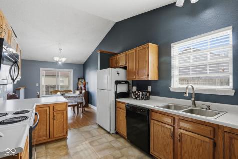 5736 Woodcote Drive Indianapolis IN 46221