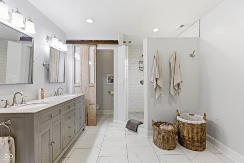 11750 E 200 S Zionsville IN 46077