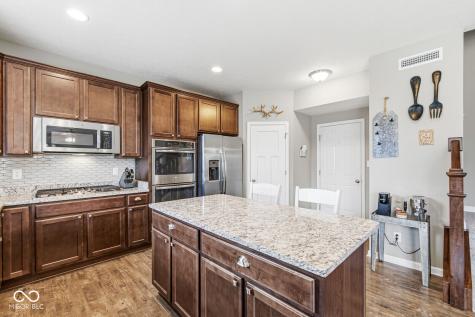2707 Kilgobbin Crescent Brownsburg IN 46112