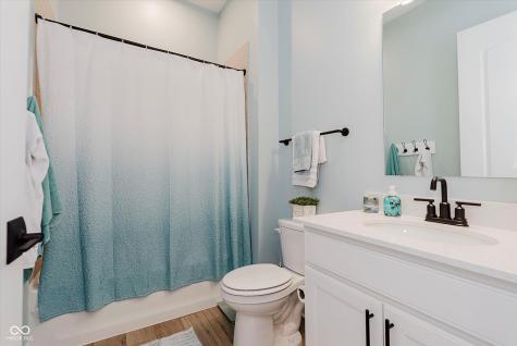 10725 Crum Court Fishers IN 46037