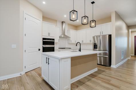10725 Crum Court Fishers IN 46037
