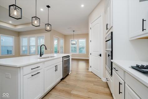 10725 Crum Court Fishers IN 46037