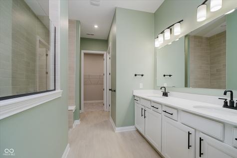 10725 Crum Court Fishers IN 46037