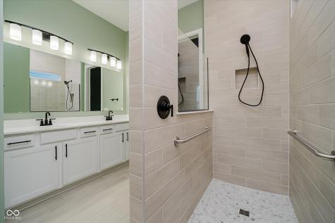 10725 Crum Court Fishers IN 46037