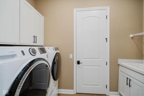 10725 Crum Court Fishers IN 46037