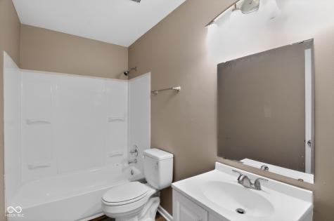 3244 Eastbrooke Circle Indianapolis IN 46235