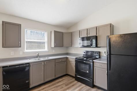 7433 Redcliff Road Indianapolis IN 46256