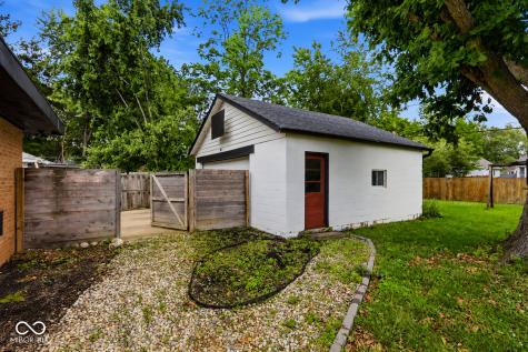129 N Sadlier Drive Indianapolis IN 46219