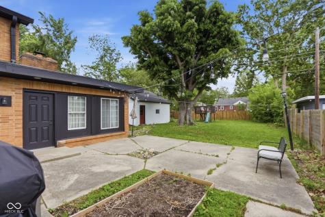 129 N Sadlier Drive Indianapolis IN 46219