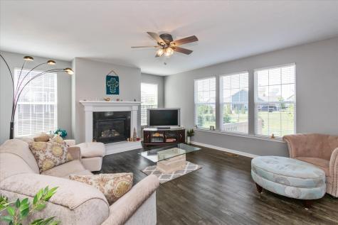2450 Stonehaven Drive Avon IN 46123