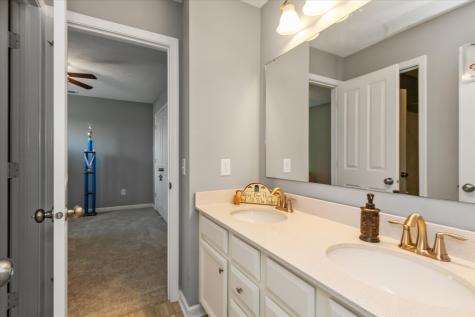 2450 Stonehaven Drive Avon IN 46123