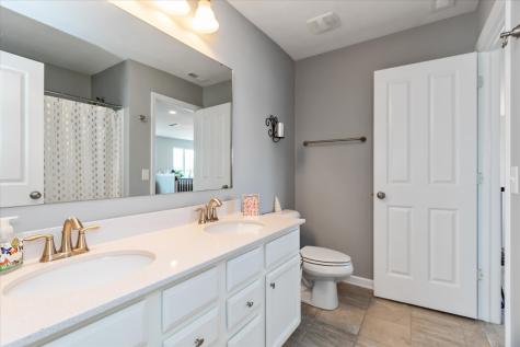 2450 Stonehaven Drive Avon IN 46123