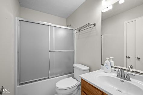 2024 Galaxy Drive Franklin IN 46131
