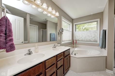 1132 Veranda Court Greenwood IN 46143