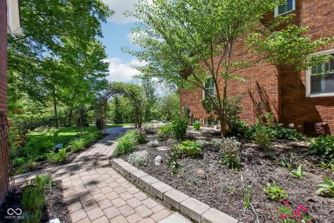 8744 W 86th Street Indianapolis IN 46278