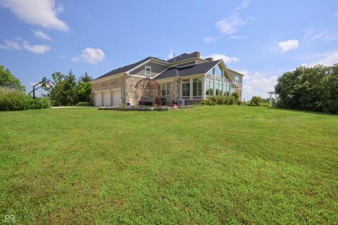 5895 W 265 N Columbus IN 47201