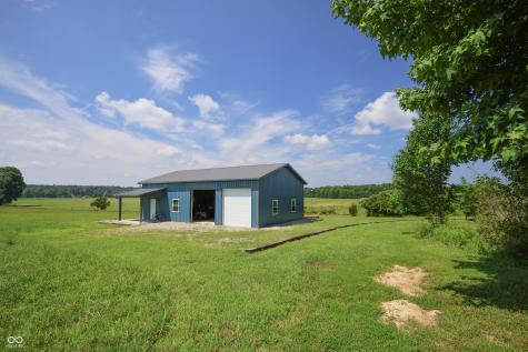 5895 W 265 N Columbus IN 47201