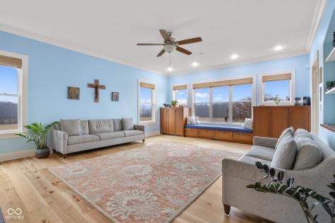 5895 W 265 N Columbus IN 47201