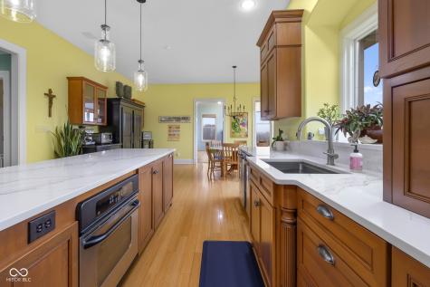 5895 W 265 N Columbus IN 47201