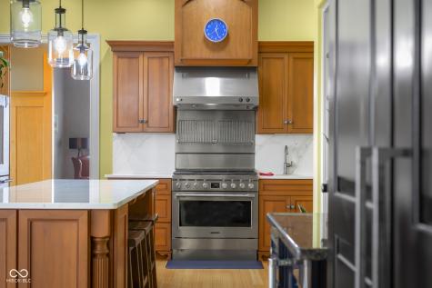 5895 W 265 N Columbus IN 47201