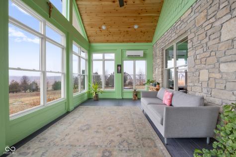 5895 W 265 N Columbus IN 47201