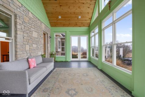 5895 W 265 N Columbus IN 47201