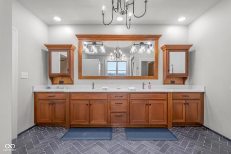 5895 W 265 N Columbus IN 47201