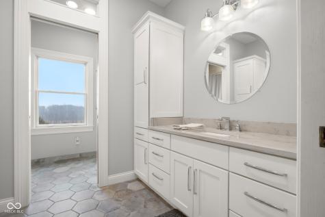 5895 W 265 N Columbus IN 47201