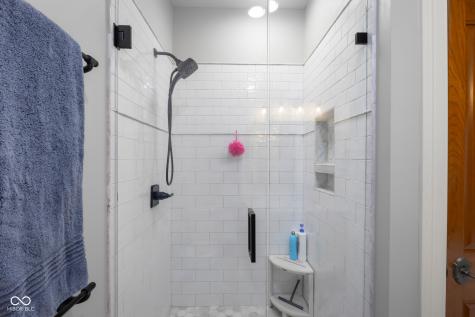5895 W 265 N Columbus IN 47201