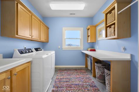 5895 W 265 N Columbus IN 47201