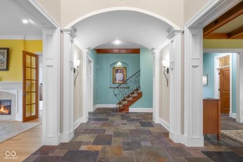5895 W 265 N Columbus IN 47201