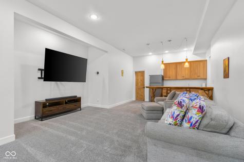 5895 W 265 N Columbus IN 47201