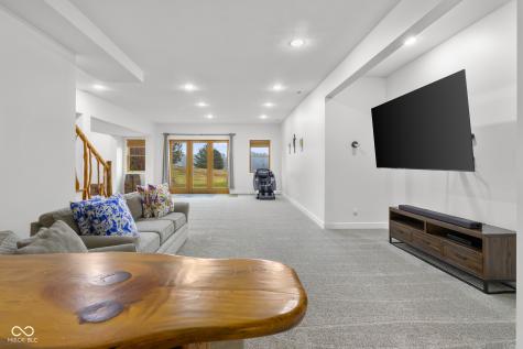 5895 W 265 N Columbus IN 47201