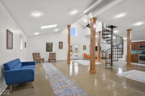 5895 W 265 N Columbus IN 47201