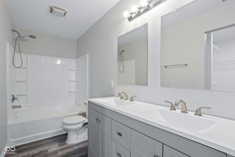 476 Bourneside Drive Greenfield IN 46140