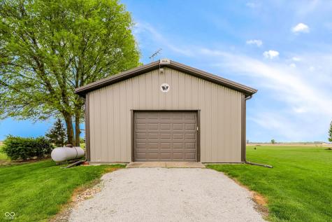 4075 E State Road 44 Shelbyville IN 46176