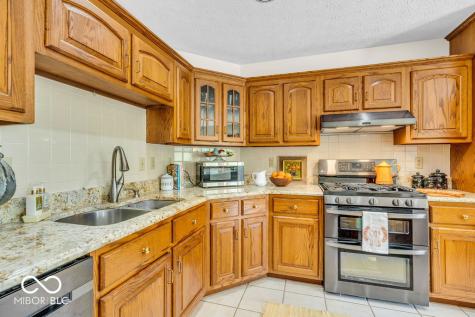7113 Lakeside Woods Drive Indianapolis IN 46278