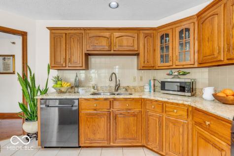 7113 Lakeside Woods Drive Indianapolis IN 46278
