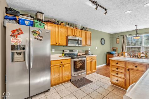 9235 Eden Woods Court Indianapolis IN 46260