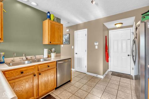 9235 Eden Woods Court Indianapolis IN 46260