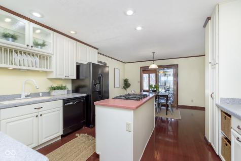 6459 Schmus Court Indianapolis IN 46268