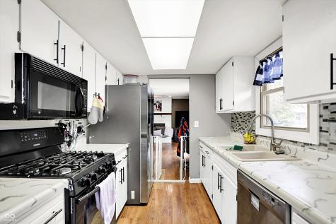 3341 Flintwood Drive Columbus IN 47203