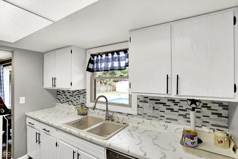 3341 Flintwood Drive Columbus IN 47203