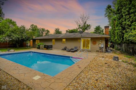 3341 Flintwood Drive Columbus IN 47203