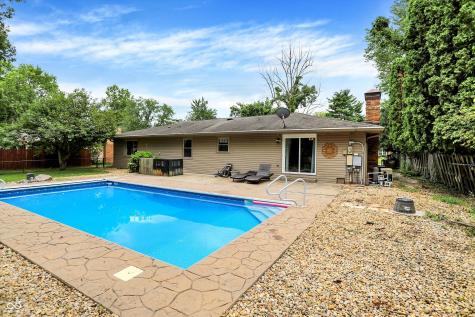 3341 Flintwood Drive Columbus IN 47203