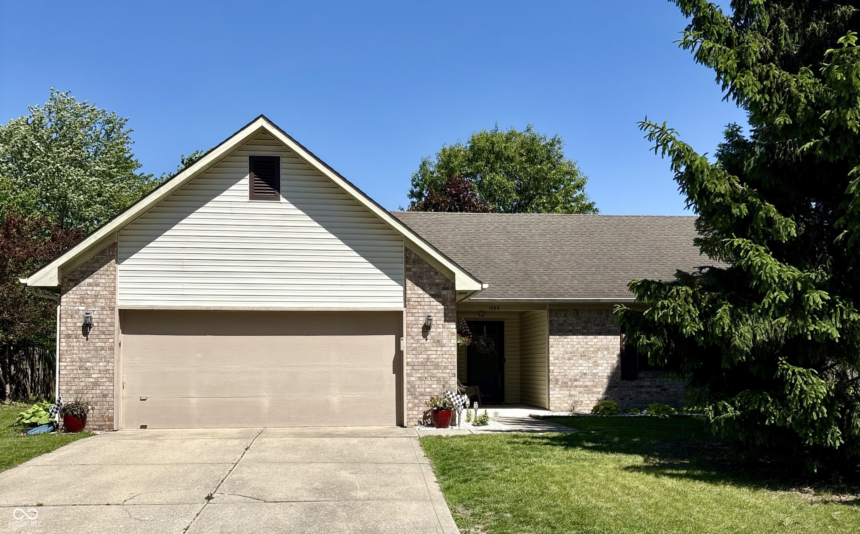 1059 Lake Drive E Brownsburg IN 46112