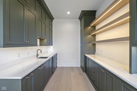 1717 Beaufain Street Carmel IN 46032