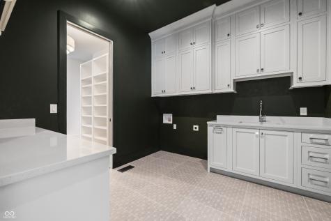 1717 Beaufain Street Carmel IN 46032