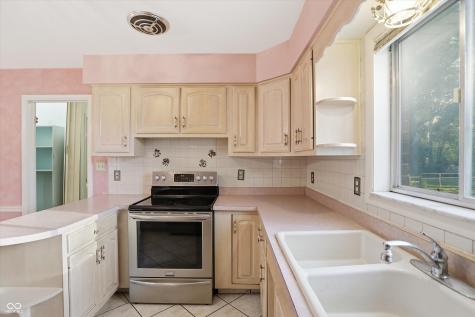1015 Fairway Drive Indianapolis IN 46260